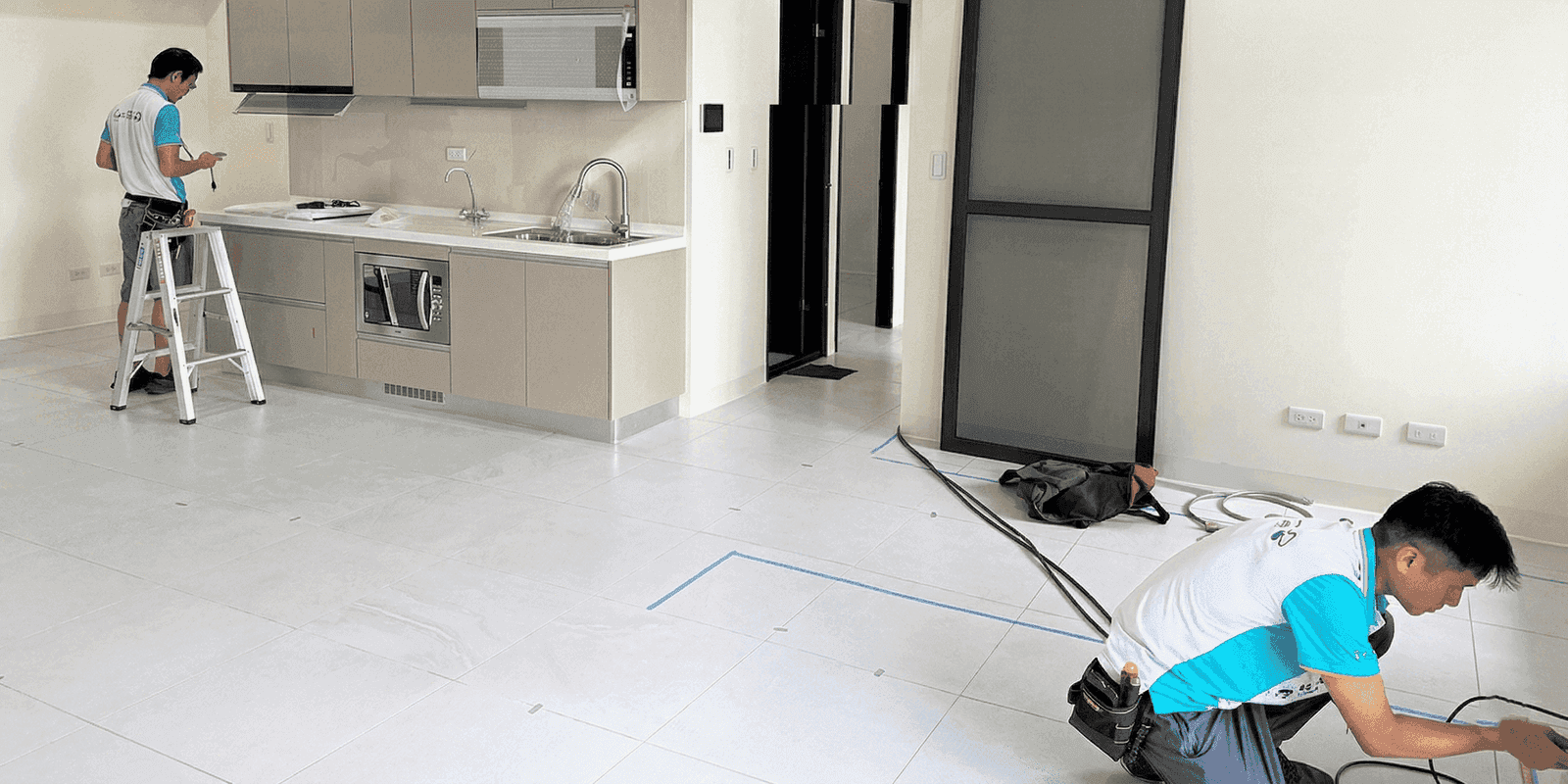 菘庭科技驗屋 — 專業驗屋師工作照