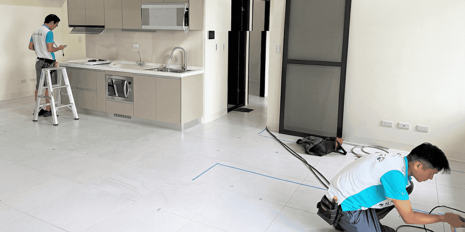 菘庭科技驗屋 — 專業驗屋師工作照
